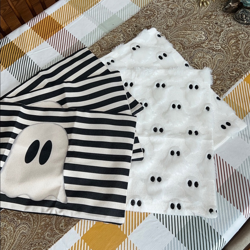 Ghost Halloween Pillow Covers NEW Set of 5, 2 Different Designs and Shapes